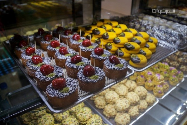 شیرینی خامه ای 1 شیرینی خامه ای Creamy pastry